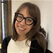 Laureata in Giurisprudenza e Studi Europei, offre lezioni private online di Diritto e Inglese.